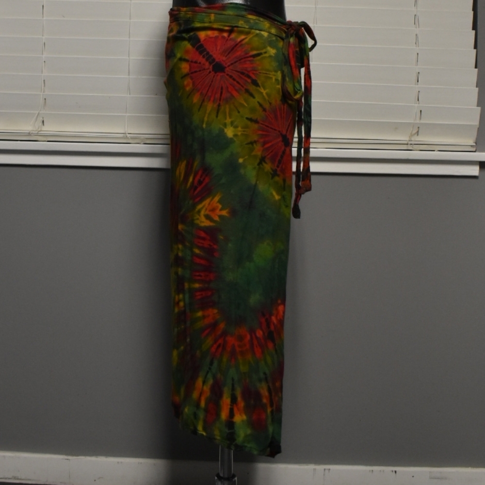 Tie-Dye Midi Skirt - Picture 5 of 5